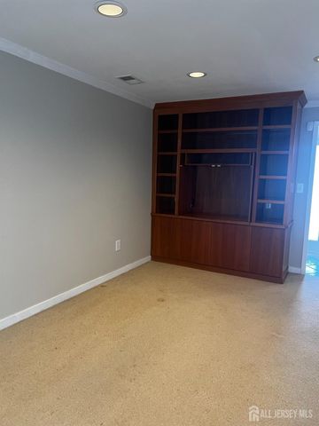 43 Lydia Lane, Edison, NJ 08817