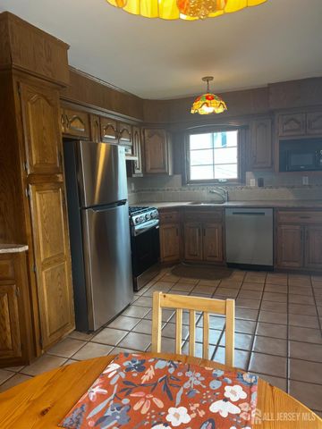 43 Lydia Lane, Edison, NJ 08817