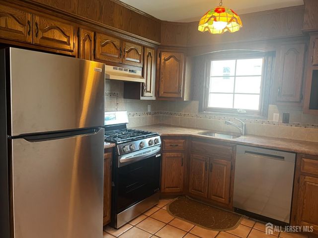 43 Lydia Lane, Edison, NJ 08817