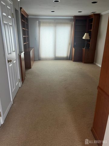 43 Lydia Lane, Edison, NJ 08817