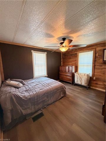 289 Twelve Oaks Drive, Linwood, NC 27299