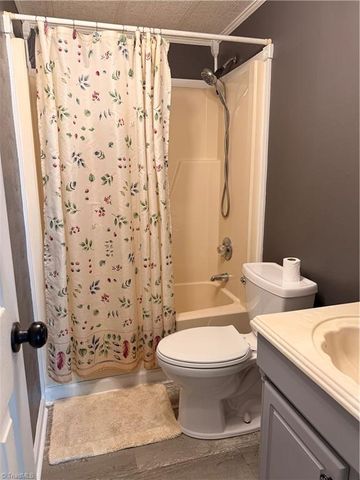 289 Twelve Oaks Drive, Linwood, NC 27299