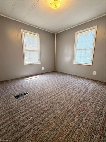 289 Twelve Oaks Drive, Linwood, NC 27299