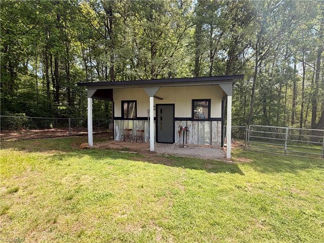 289 Twelve Oaks Drive, Linwood, NC 27299