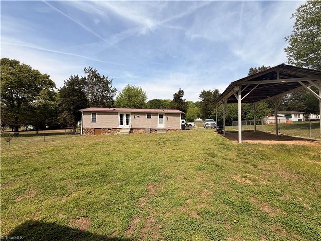 289 Twelve Oaks Drive, Linwood, NC 27299