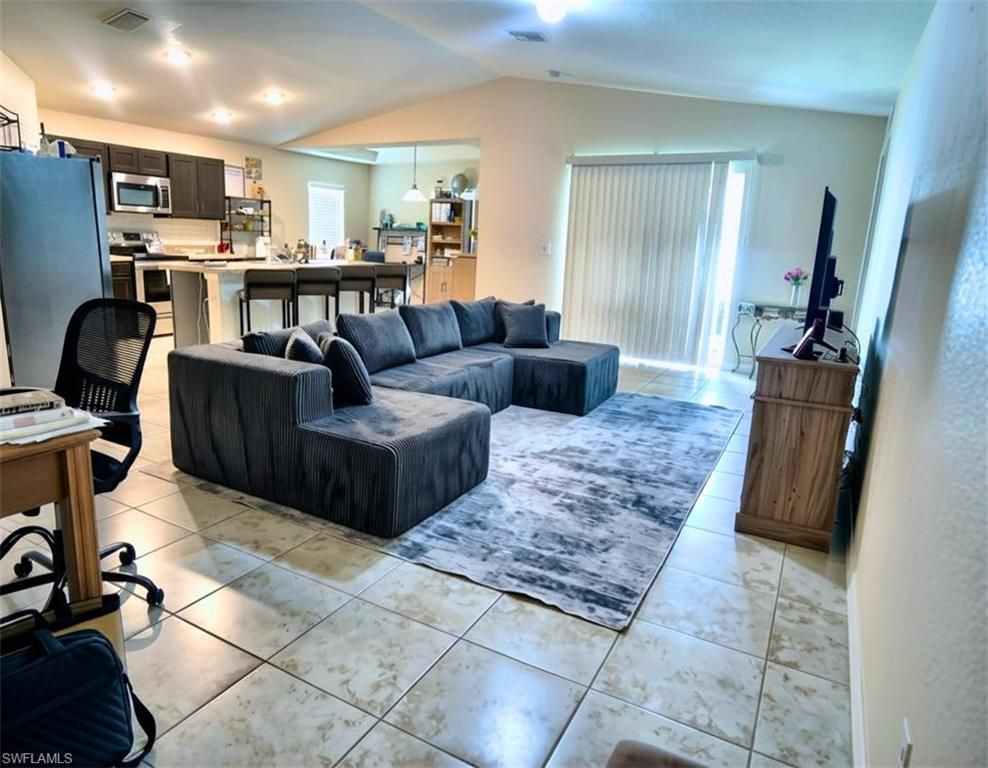 2119 NE 6th PL, CAPE CORAL, FL 33909 — photo 3