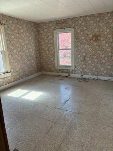 29 W MAIN ST, Richland, PA 17087