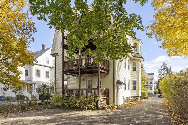 10 Marlboro St 1, Belmont, MA 02478