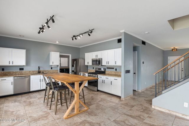 2642 W Calle Senor Roberto, Tucson, AZ 85741