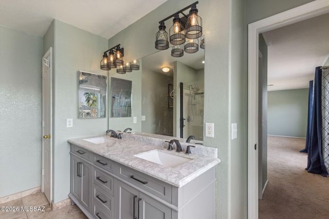 2642 W Calle Senor Roberto, Tucson, AZ 85741