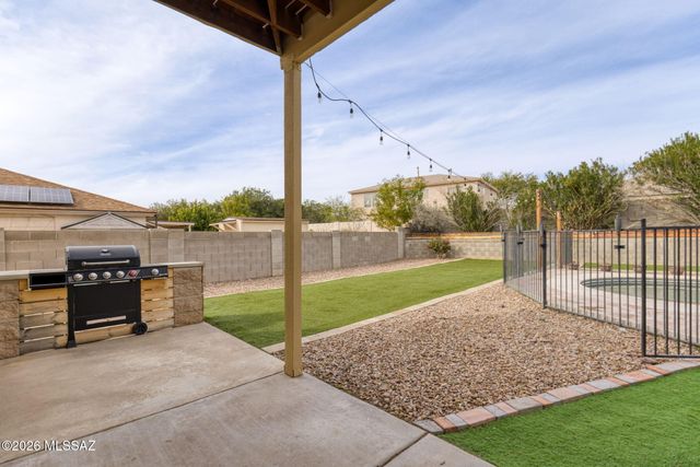 2642 W Calle Senor Roberto, Tucson, AZ 85741