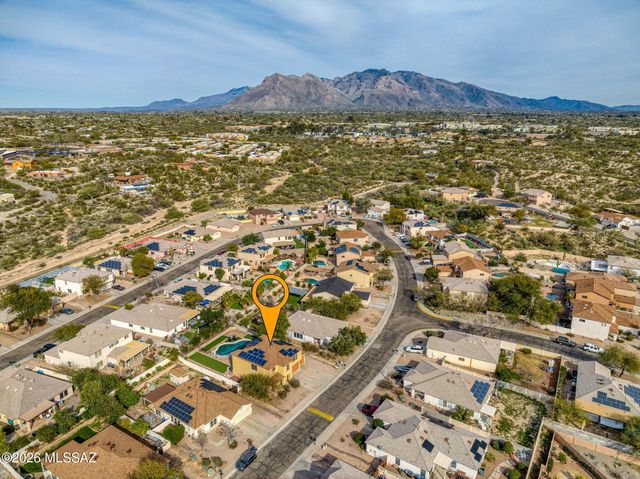 2642 W Calle Senor Roberto, Tucson, AZ 85741