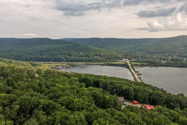 355 Myers Avenue, Guild, TN 37340