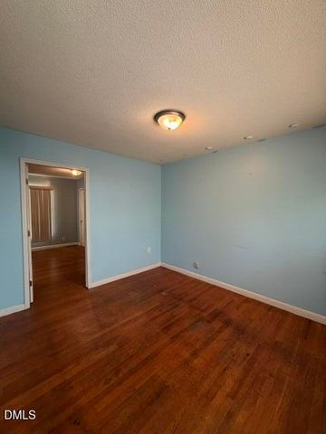 2902 Kanewood Drive, Durham, NC 27707