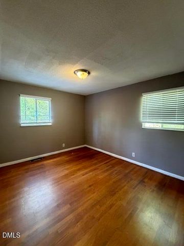 2902 Kanewood Drive, Durham, NC 27707