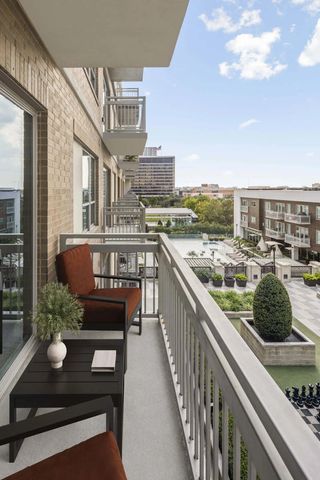 2727 Travis Street 634, Houston, TX 77006
