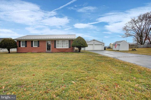 108 HOKE DR, Chambersburg, PA 17202