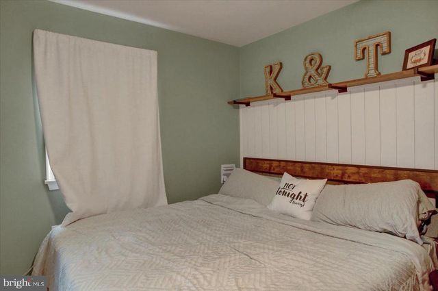 108 HOKE DR, Chambersburg, PA 17202