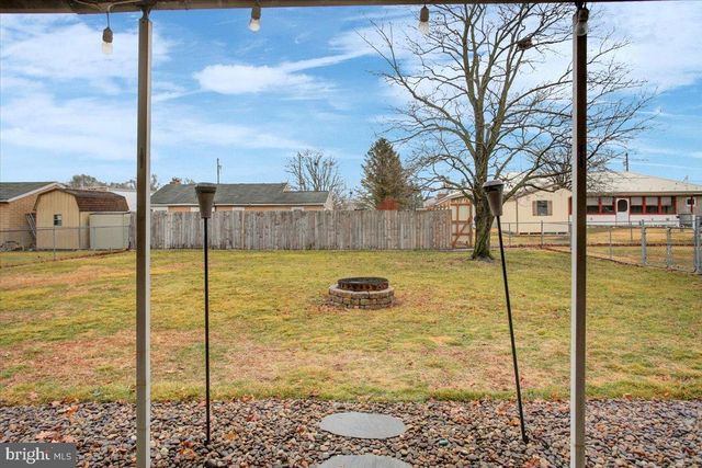 108 HOKE DR, Chambersburg, PA 17202