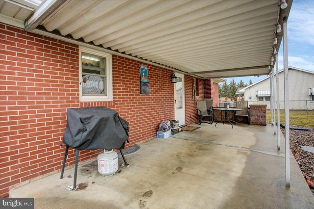 108 HOKE DR, Chambersburg, PA 17202