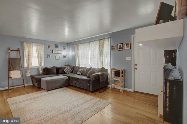 108 HOKE DR, Chambersburg, PA 17202