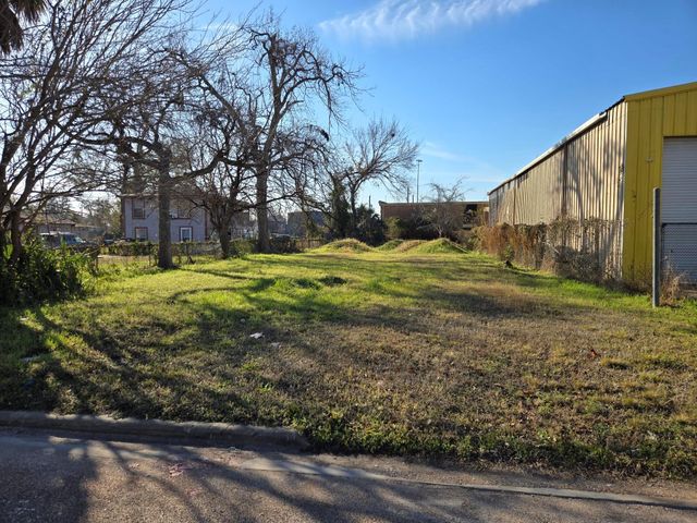 405 Eichwurzel Lane, Houston, TX 77009