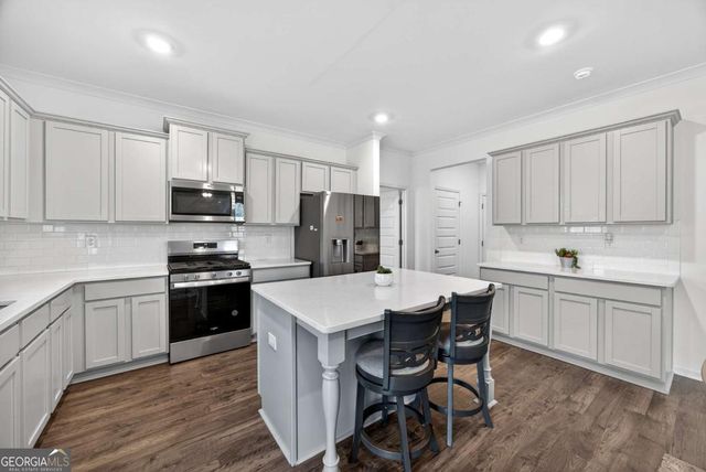 379 Blue Juniper Circle, Loganville, GA 30052