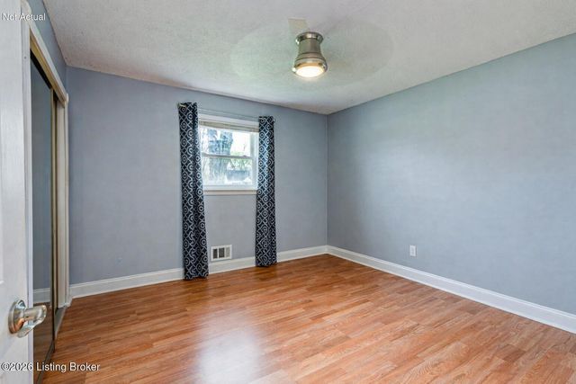 8714 Blue Lick Rd, Louisville, KY 40219