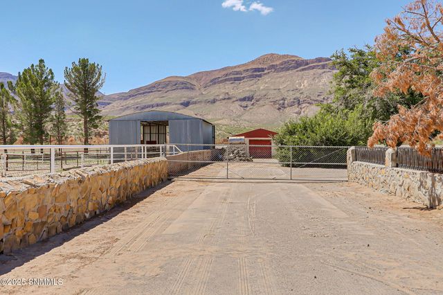 10917 N Valley Drive, Las Cruces, NM 88007