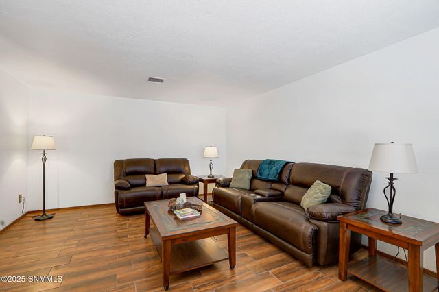 10917 N Valley Drive, Las Cruces, NM 88007