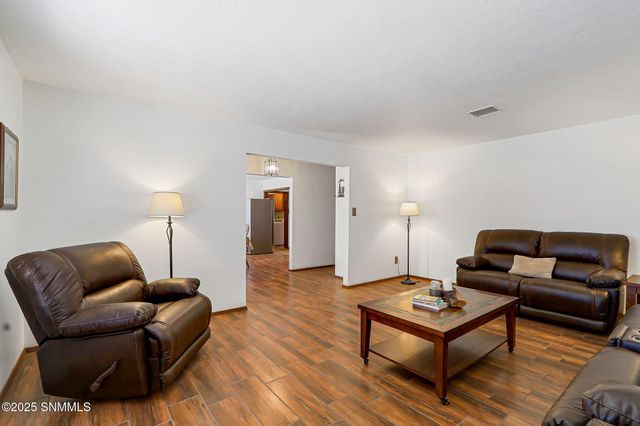 10917 N Valley Drive, Las Cruces, NM 88007