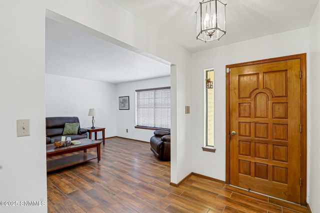 10917 N Valley Drive, Las Cruces, NM 88007