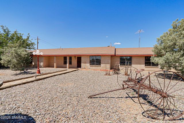 10917 N Valley Drive, Las Cruces, NM 88007