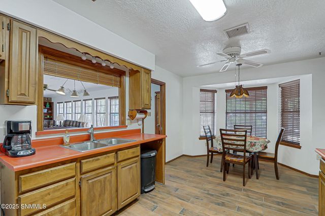 10917 N Valley Drive, Las Cruces, NM 88007