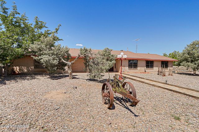 10917 N Valley Drive, Las Cruces, NM 88007