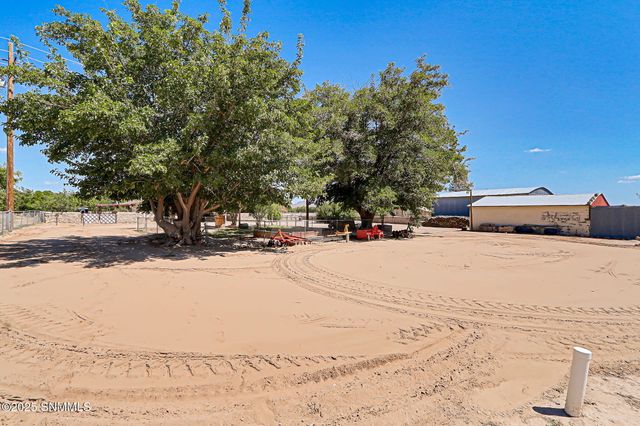 10917 N Valley Drive, Las Cruces, NM 88007