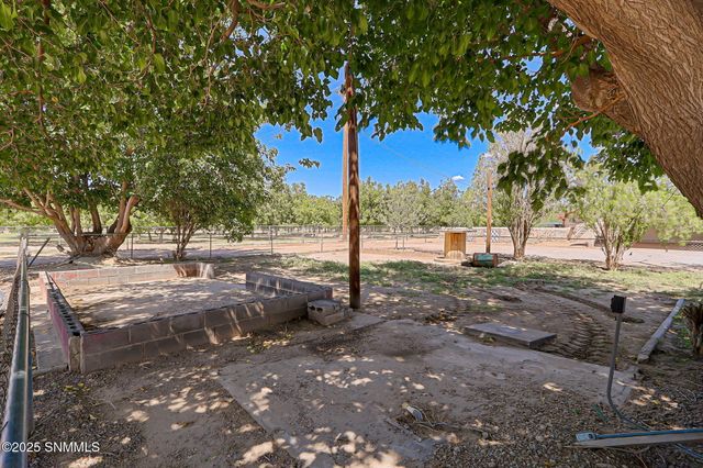 10917 N Valley Drive, Las Cruces, NM 88007