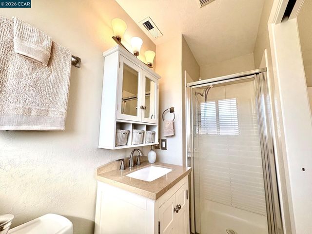 1878 Queens Rd, Concord, CA 94519
