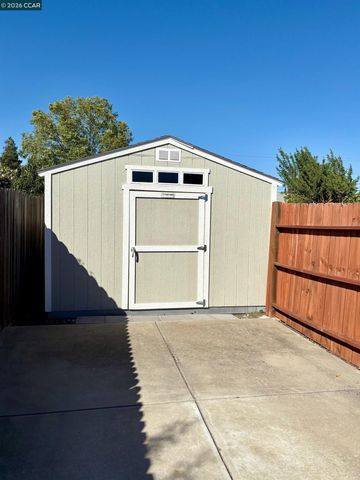 1878 Queens Rd, Concord, CA 94519