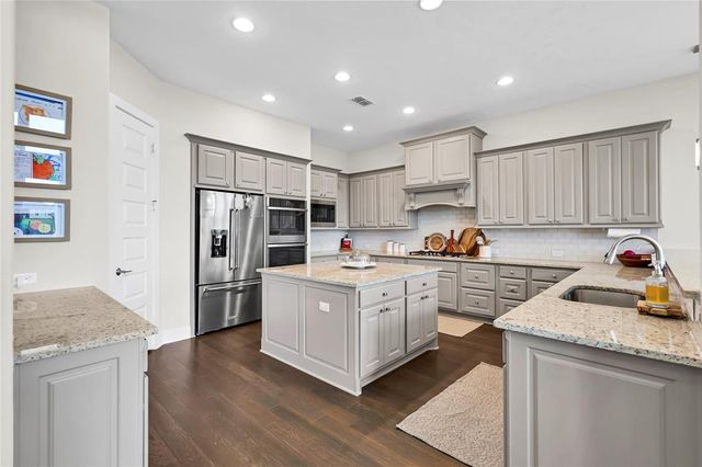 437 Ripple Edge Court, Katy, TX 77493
