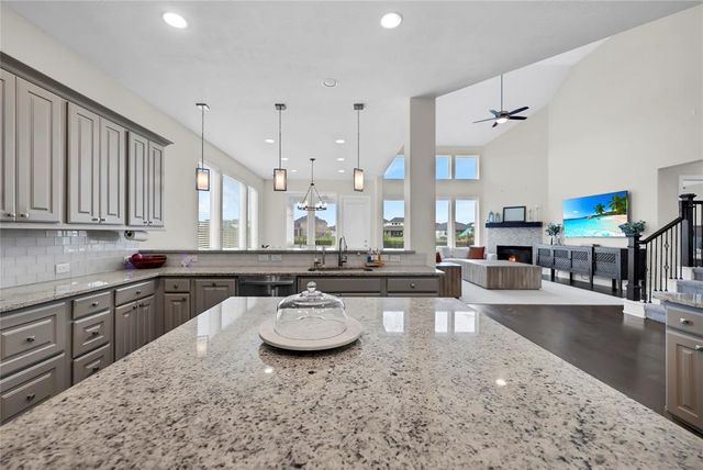 437 Ripple Edge Court, Katy, TX 77493