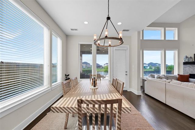 437 Ripple Edge Court, Katy, TX 77493
