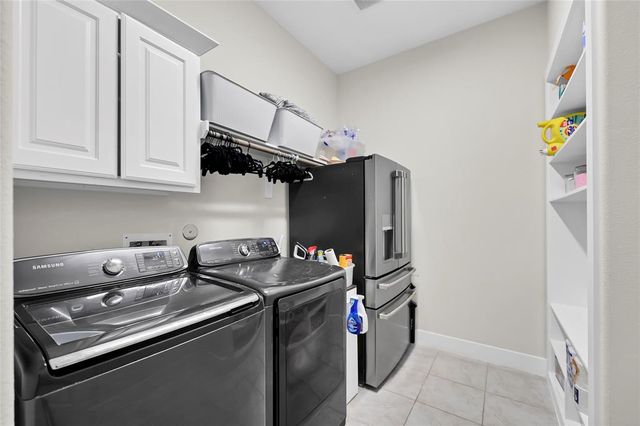437 Ripple Edge Court, Katy, TX 77493