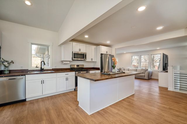 26580 Woodcrest Drive, Elko New Market, MN 55020