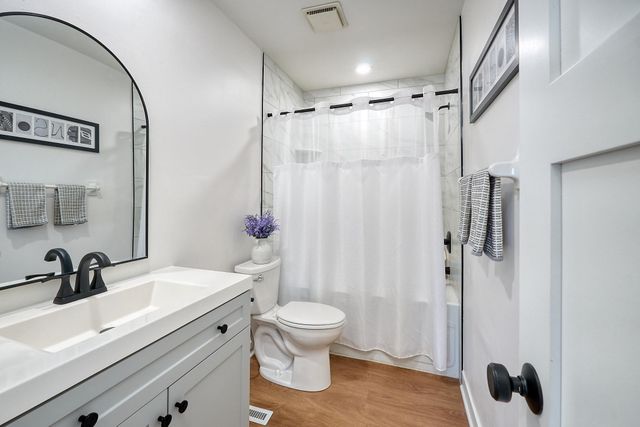 26580 Woodcrest Drive, Elko New Market, MN 55020