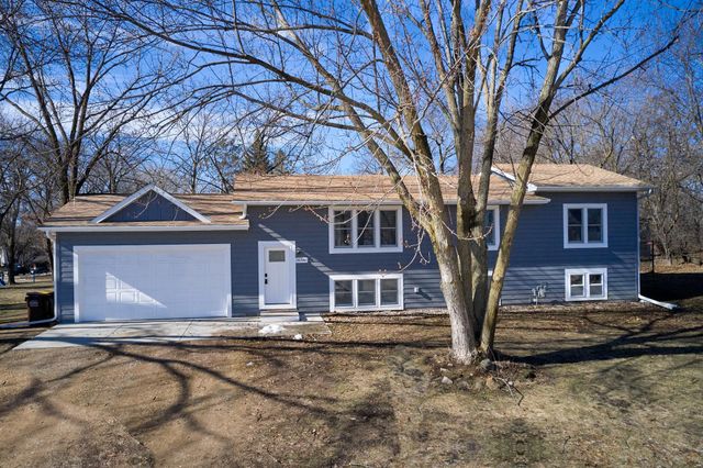 26580 Woodcrest Drive, Elko New Market, MN 55020