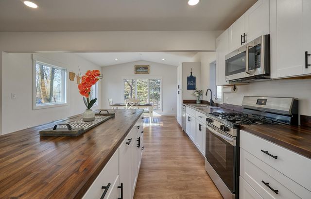 26580 Woodcrest Drive, Elko New Market, MN 55020