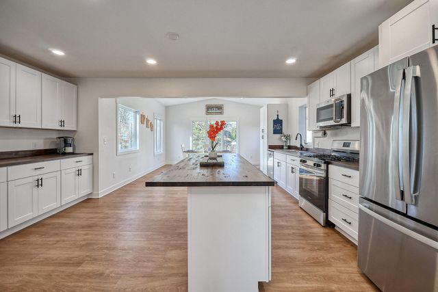 26580 Woodcrest Drive, Elko New Market, MN 55020