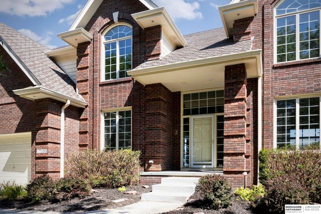 17068 Harney Street, Omaha, NE 68118