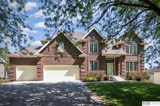 17068 Harney Street, Omaha, NE 68118